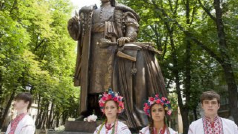 У Києві з'явився пам'ятник Пилипу Орлику