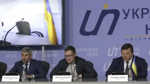 10.10.18 11:00 Пресс-конференция: "Так кто же открыл двери войне? Александр Ефремов или друг генерального прокурора? Адвокаты Александра Ефремова о неожиданном повороте дела"