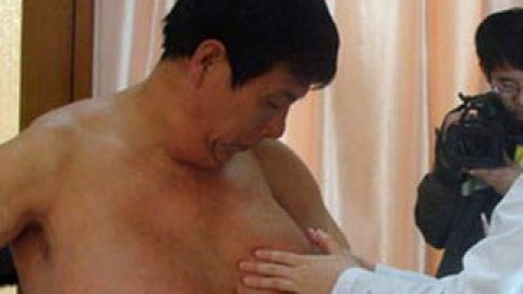 Лікарі чоловікові поки допомогти не змогли.