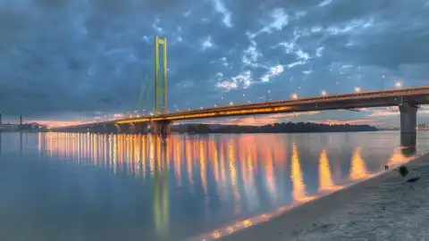 Южный мост в Киеве. Фото: cultkiev.com