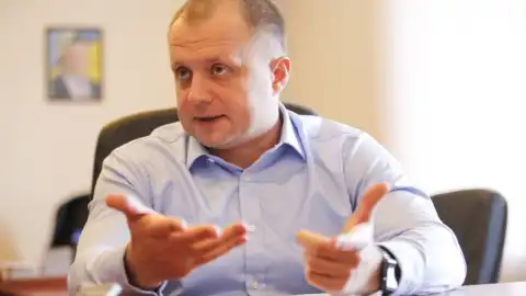 Голова НКРЗІ Олександр Животовський: Оператори повинні домовитися про перерозподіл частот і про компенсації їх власникам. Частина 2