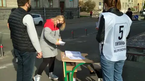 Опитування Зеленського. Фото: УН
