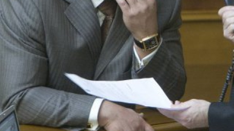Депутат сказав, що він від партії ВО "Свобода", а пізніше виправився, заявивши, що від "Фронту змін".