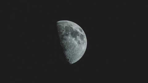 Луна. Фото: pixabay