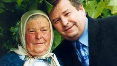 Поплавський з мамою.