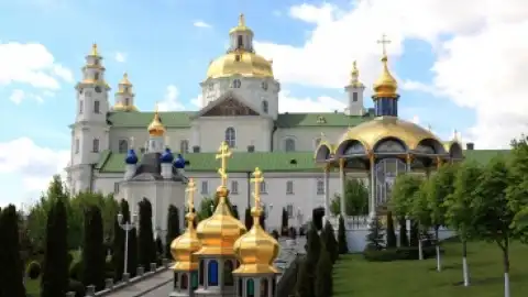 Почаевская лавра вернулась в состав государственного заповедника. Фото: ua.igоtowоrld.com