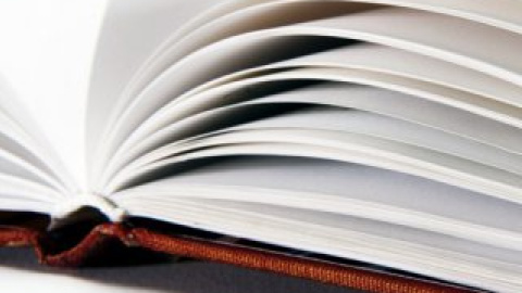 У книзі 128 сторінок. У магазині її можна купити за 51 гривню.
