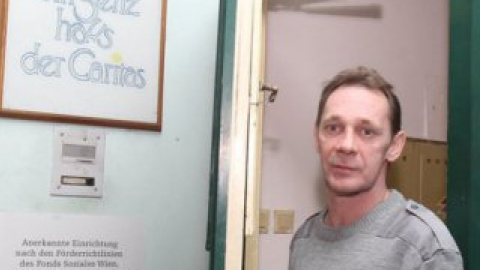 Херманн Шляйхерт живе в притулку і проходить курс лікування від алкоголізму.