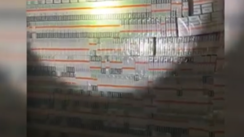 На границе с Венгрией задержали микроавтобус с 183,5 тыс. пачек сигарет