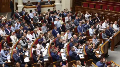 Верховная Рада. фото: Facebook/Дмитрий Разумков