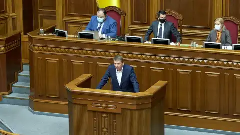 Депутатська група "Довіра" закликає провести вакцинацію соціальних працівників по всій Україні