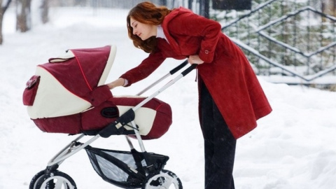 Свежий воздух ребенку нужен ежедневно. Фото: babyzzz.ru