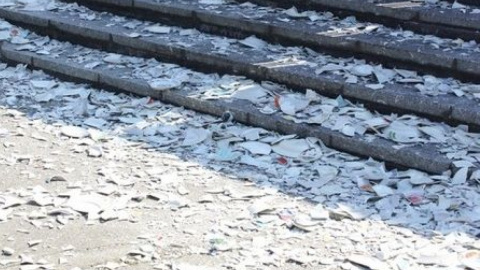 Акция "Битье посуды "Тарелка счастья". Фото: gorod.dp.ua