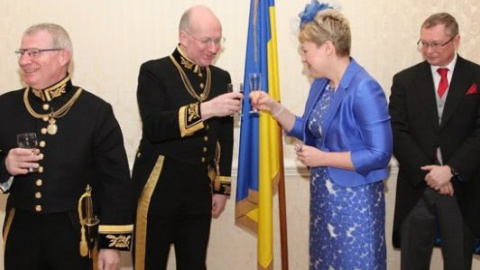 Известный поэт посвятил стих послу Украины в Британии из-за курьезного наряда
