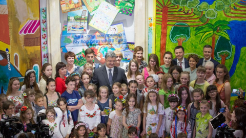 В АП открылась выставка детских рисунков