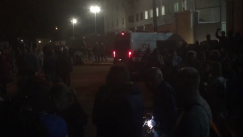 У Білорусі почали випускати затриманих на протестах людей. Скріншот відео