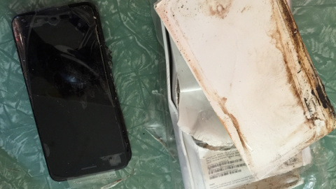 iPhone взорвался во время доставки новому владельцу. Фото: imgur.com/a/LrhYz