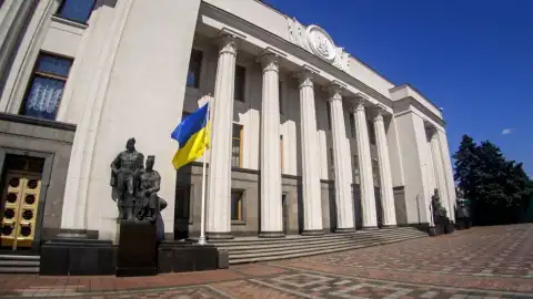Рада вводит штрафы за "кнопкодавство"