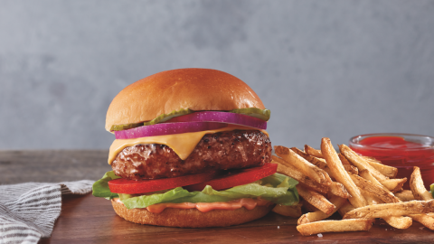 Бургер. Фото: Beyond Meat 