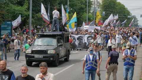 В Киеве проходит акция в поддержку подозреваемых по делу Шеремета. Фото: Эльдар Сарахман/Украинская правда