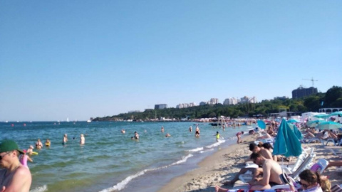 В Одесі не носять маски і порушують дистанцію