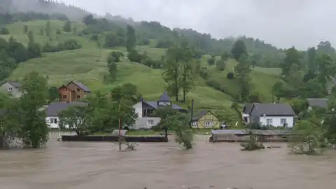 Паводок на Закарпатье. Фото: Нацполиции