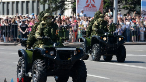 У Донецьку і Луганську 24 червня провели Паради перемоги. Фото: місцеві ЗМІ