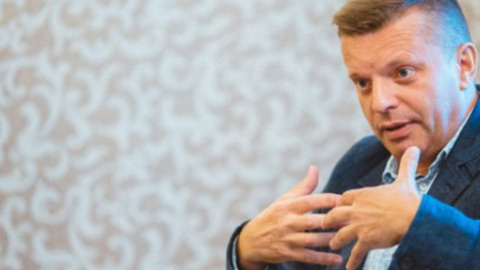 ​Ведущий "Намедни" переехал на ПМЖ в Израиль