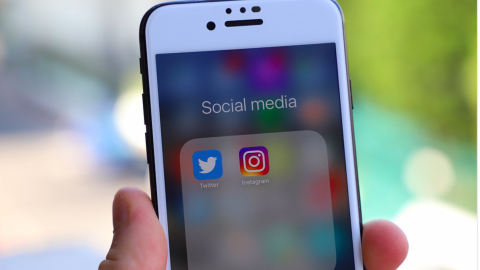 Twitter на iPhone. Фото: pixabay