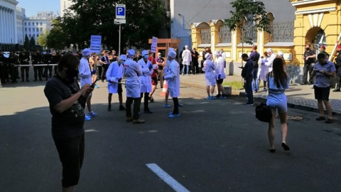Противники Шарія під Офісом Президента. Фото: УН