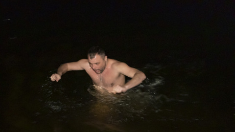 Купання на Водохреще в Оболонському районі Києва. Фото: "Інформатор"