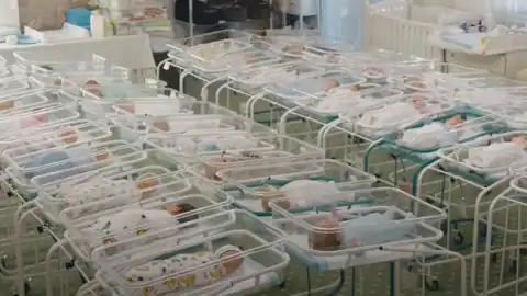 В Киеве 46 младенцев, рожденных для иностранцев, из-за карантина находятся в отеле