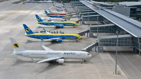 "Скільки коштує пасажирам монополія на послуги в аеропортах України?"