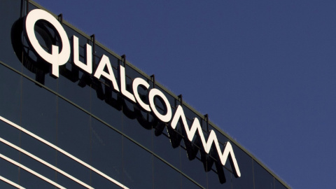 Qualcomm платила миллиарды долларов США Apple, чтобы они не покупали микрочипы у конкурентов. Фото: playground.ru
