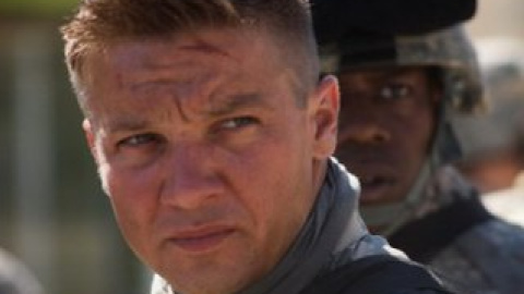 Виконавець головної ролі Джеремі Реннер у картині "Володар бурі".