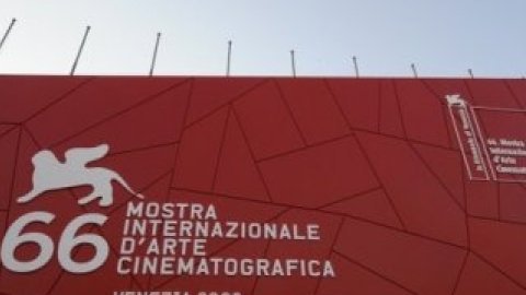 Поза конкурсом будуть показані "Інформатор" Стівена Содерберга, а також "Діра" Джо Данте.