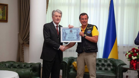 Ющенко - володар найбільшої в світі колекції українських рушників. Фото: facebook.com/NacionalnyjReestrRekordоv