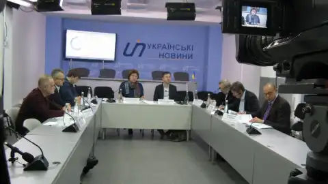 14.12.18 11:00  Круглий стіл: "Старт виборчої кампанії: чи перемагає популізм?"