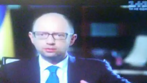 ​"Монолог из телевизора". Мнения журналистов и экспертов о ноу-хау украинского правительства - еженедельных 10-минутных телеобращениях Яценюка
