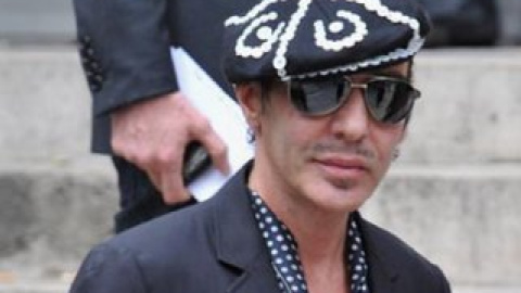 Джон Гальяно залишився без John Galliano.