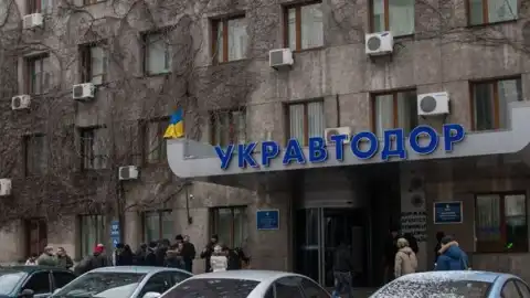 "Укравтодор" скасував контроль над держзакупівлями в регіонах