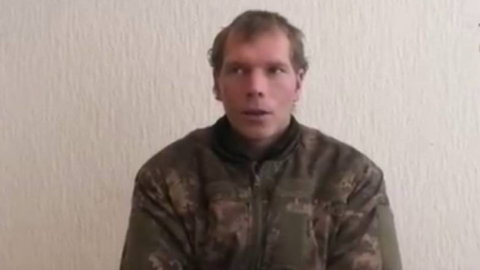 У бригаді зазначили, що роблять усе можливе для звільнення військового. Скріншот youtube/Пресс-служба УНМ ДНР
