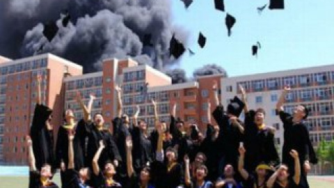 Зі слів самих тепер уже колишніх студентів, вони не могли не скористатися таким збігом.
