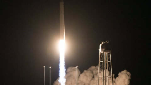 В США  успешно запустили ракету-носитель "Антарес". Фото: NASA