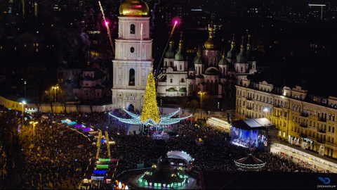 Новий рік у Києві на Софійській площі. Фото: facebook.com/DronariumUkraine