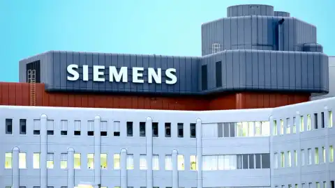Санкции коснулись 4 физ-
 и 3 юрлиц. Фото: siemens.com