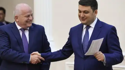 Новое решение правительства по цене газа: возможна ли отставка Гройсмана