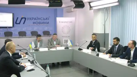 Банки будут сохранять отделения при росте цифровых продаж, - "Финансовый клуб"
