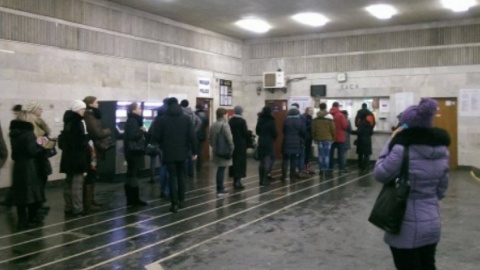 Очередь в метро. Фото: Facebook/Артем Петренко