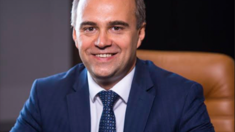 Денис Красников